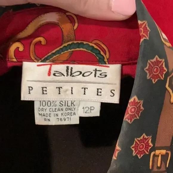 Talbots 100% Silk Red Black Equestrian Mobwife Button Down Shirt Top Size 12P - Picture 2 of 8